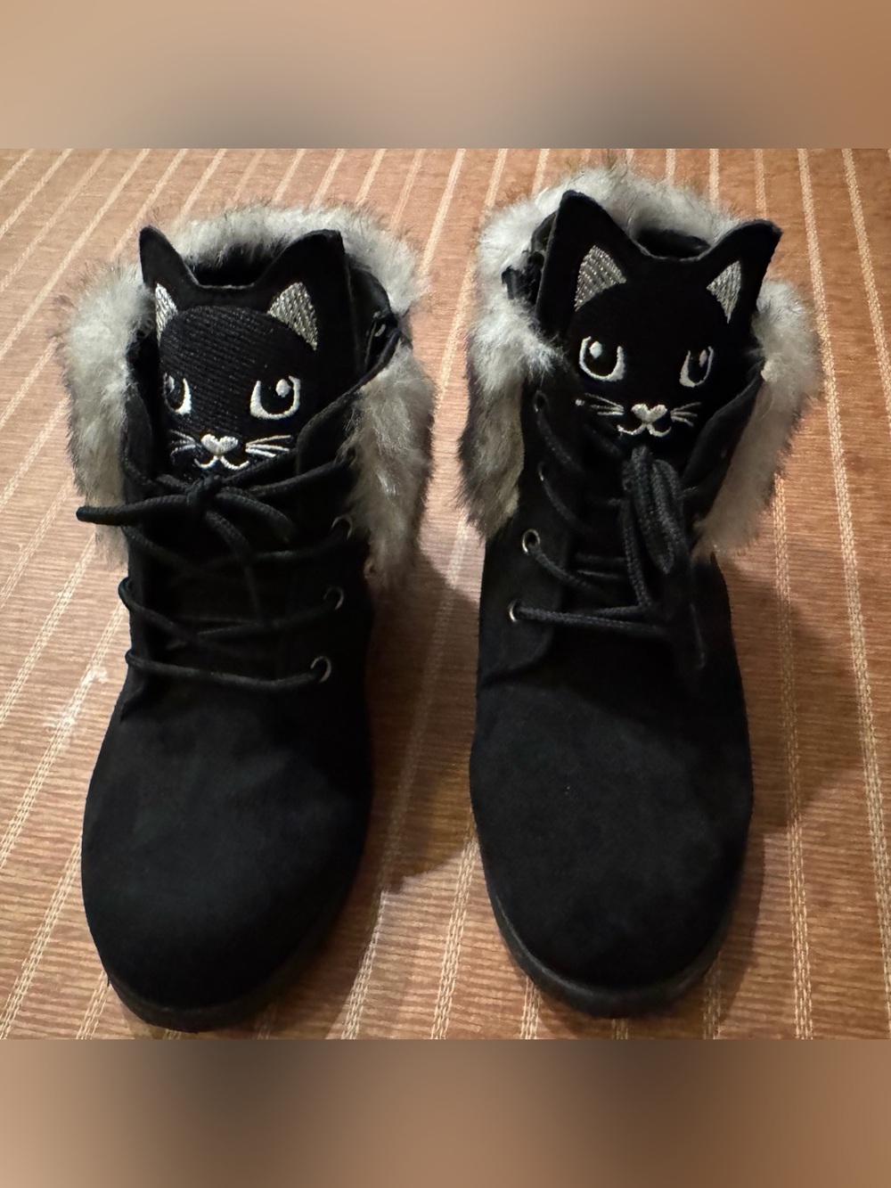 fabkids Black Faux-Fur Cat Lace-Up Boots